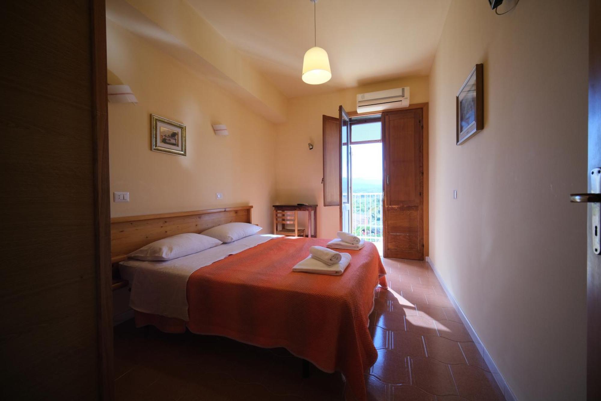 Hotel-Pensione 4 Stagioni Falcone Exteriör bild